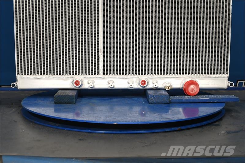 Freightliner Cascadia Radiator # 601236 Radiadores