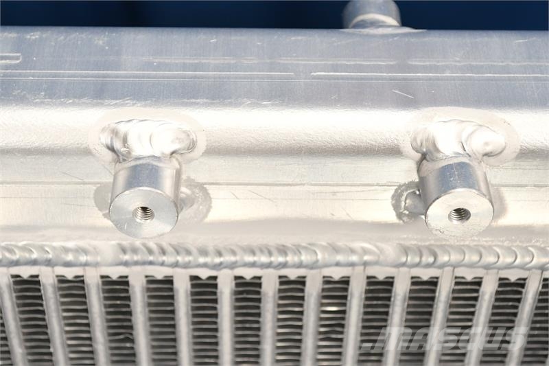 Freightliner Cascadia Radiator # 601236 Radiadores