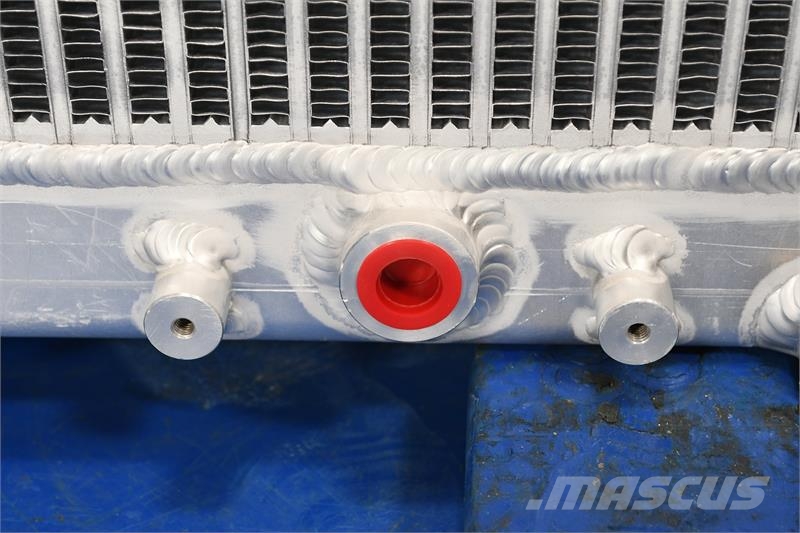 Freightliner Cascadia Radiator # 601236 Radiadores