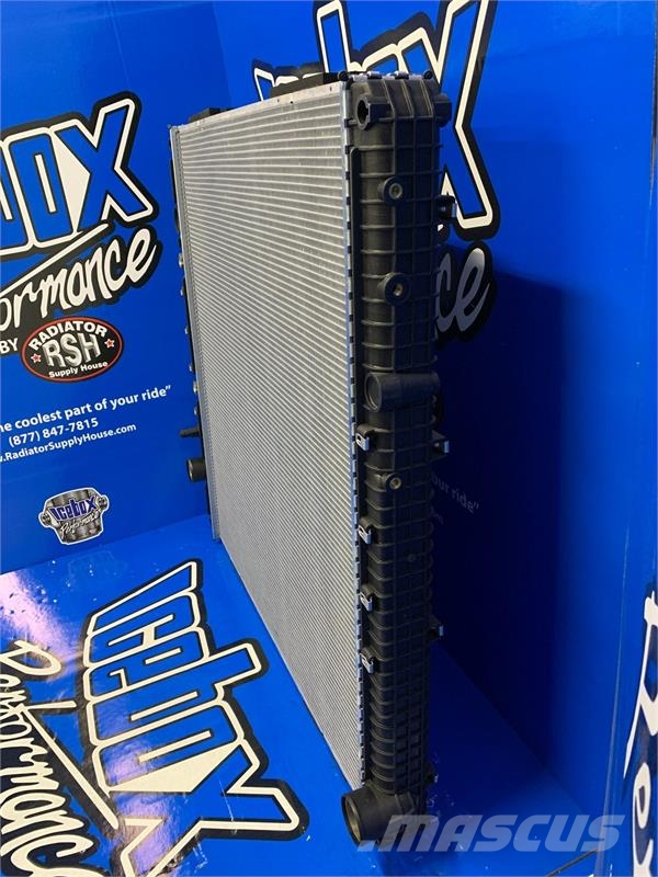 Freightliner Cascadia Radiator # 601019 Radijatori
