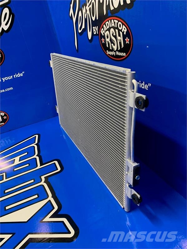 Freightliner Cascadia, Century Class AC Condenser # 601731 Radijatori