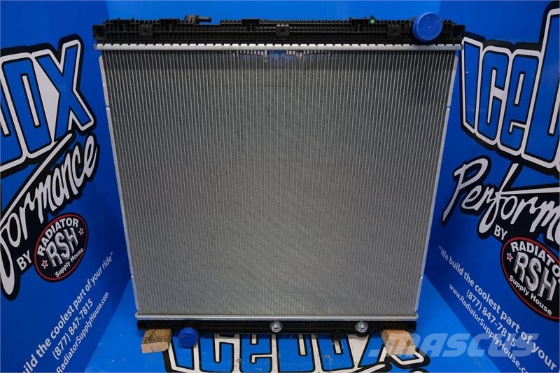 Freightliner Cascadia Radiator # 601417 Radiadores