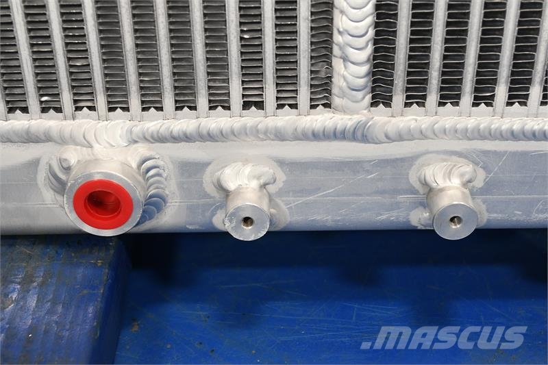 Freightliner Cascadia Radiator # 601236 Radiadores