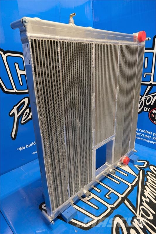 Freightliner Cascadia Radiator # 601298 Radiadores