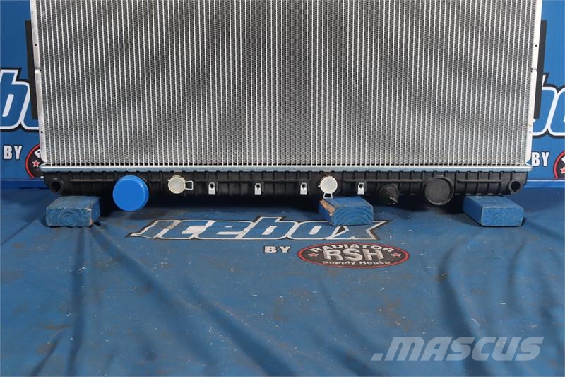 Freightliner Cascadia Radiator # 601166 Radiadores