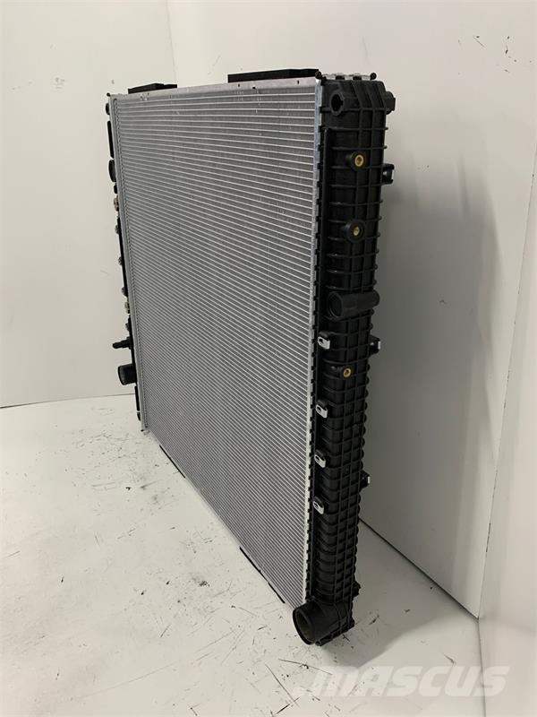 Freightliner Cascadia Radiator # 601019 Radijatori