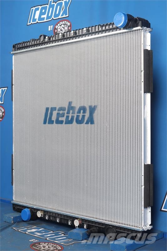 Freightliner Cascadia Radiator # 601166 Radiadores