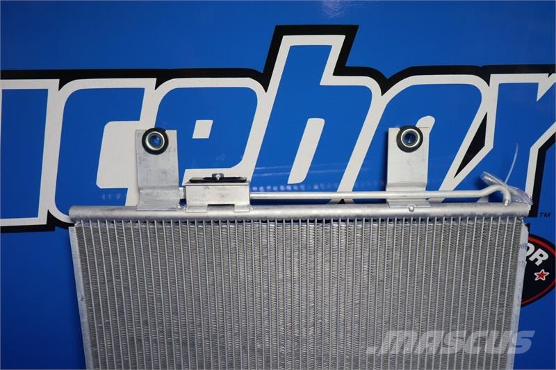 Freightliner Cascadia AC Condenser # 601975 Radijatori