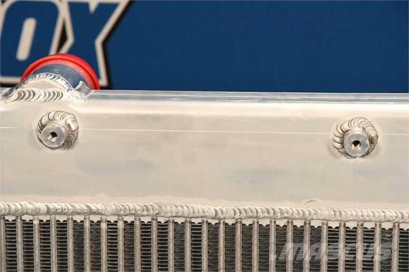 Freightliner Cascadia Radiator # 601210 Radiadores