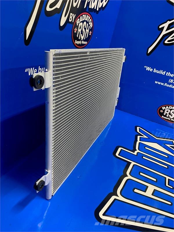 Freightliner Cascadia, Century Class AC Condenser # 601731 Radijatori