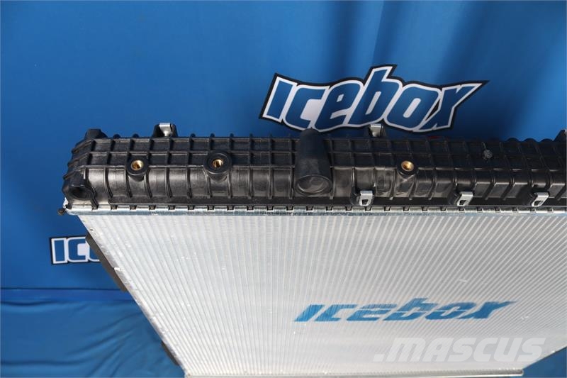 Freightliner Cascadia Radiator # 601166 Radiadores