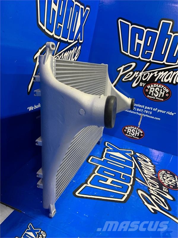 Freightliner Charge Air Cooler # 601347 ラジエター