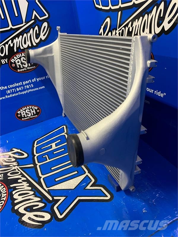 Freightliner Charge Air Cooler # 601347 ラジエター