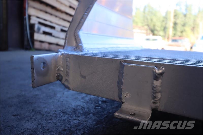 Freightliner Charge Air Cooler # 601308 Радиатори