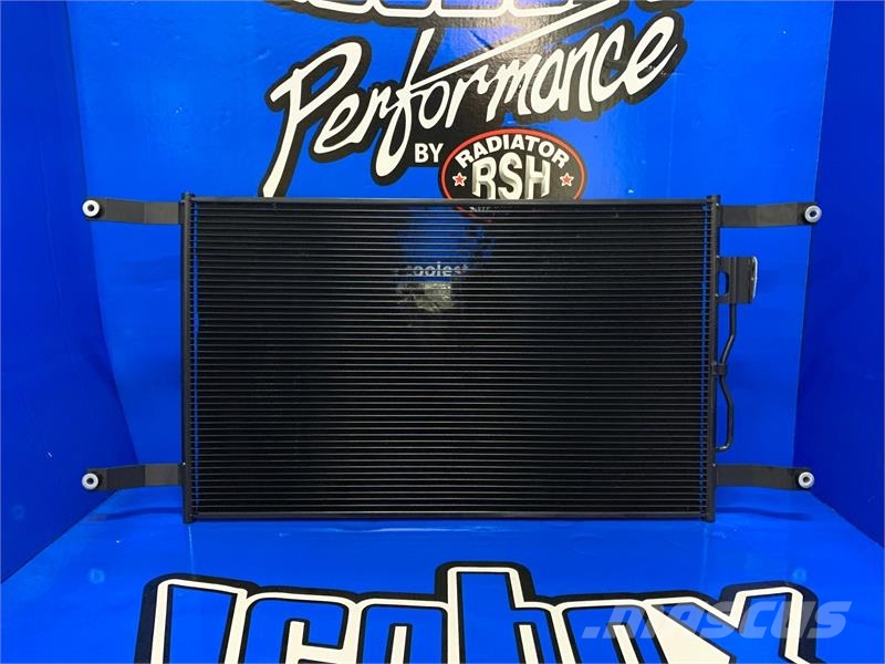 Freightliner Columbia, Century, M2 AC Condenser # 601557 Radijatori