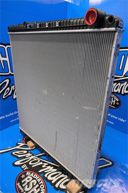 Freightliner Columbia, M2 LT9500 Series, Radiator # 601130 ラジエター
