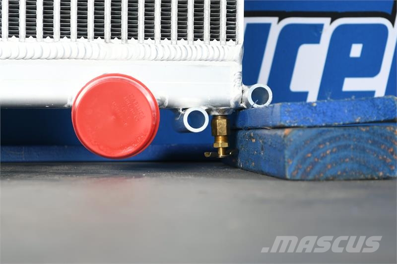 Freightliner Columbia Radiator # 601199 Radijatori