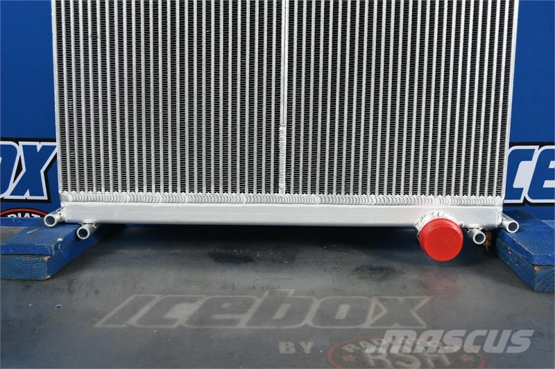 Freightliner Columbia Radiator # 601199 Radijatori