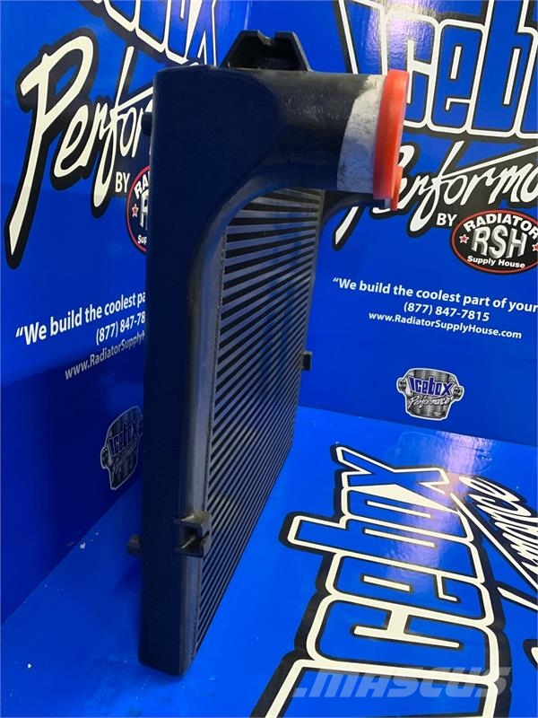 Freightliner Condor Charge Air Cooler # 601378 Radiadores