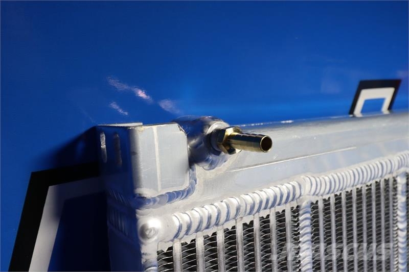 Freightliner Condor Radiator # 601073 Radiadores