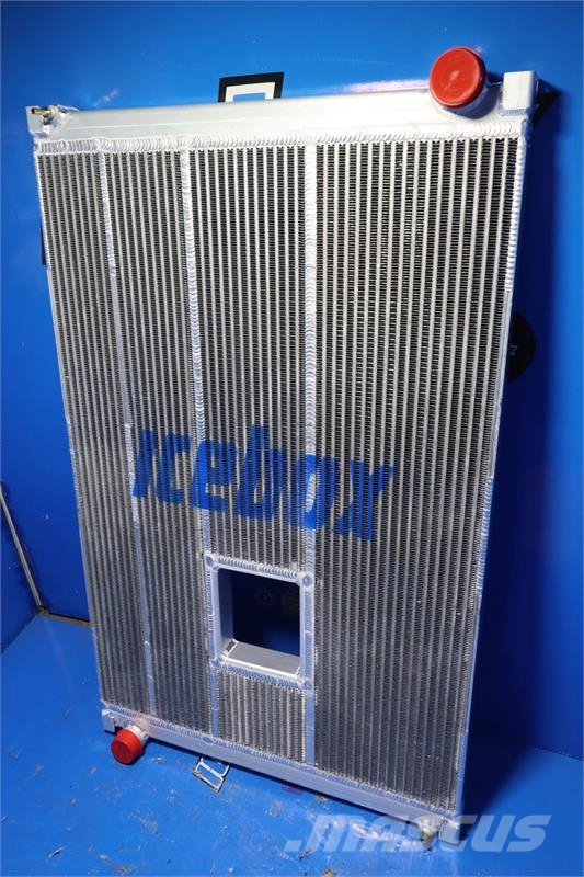 Freightliner Condor Radiator # 601073 Radiadores