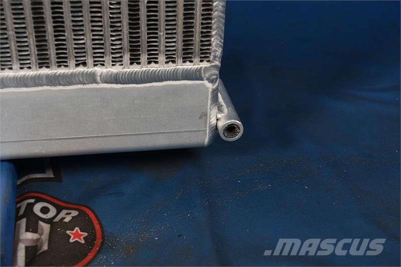 Freightliner Coronado Radiator # 601146 Radiadores