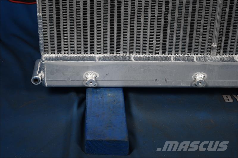 Freightliner Coronado Radiator # 601146 Radiadores