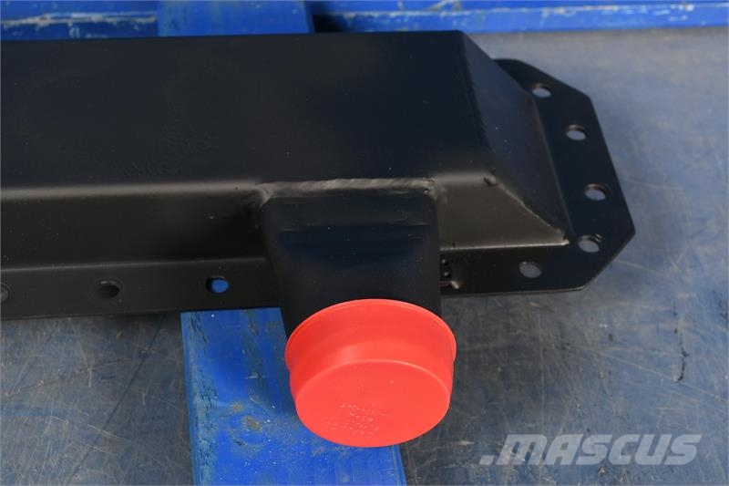 Freightliner Cross Flow Tank # 601476 Радиатори
