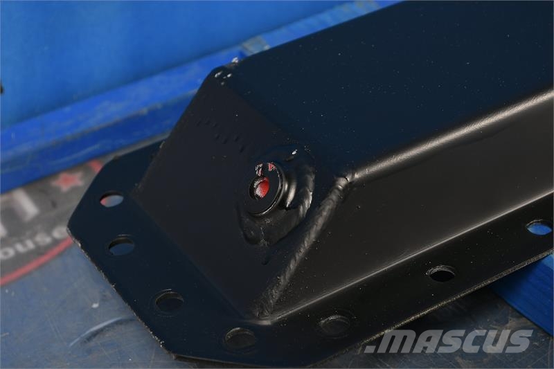 Freightliner Cross Flow Tank # 601476 Радиатори
