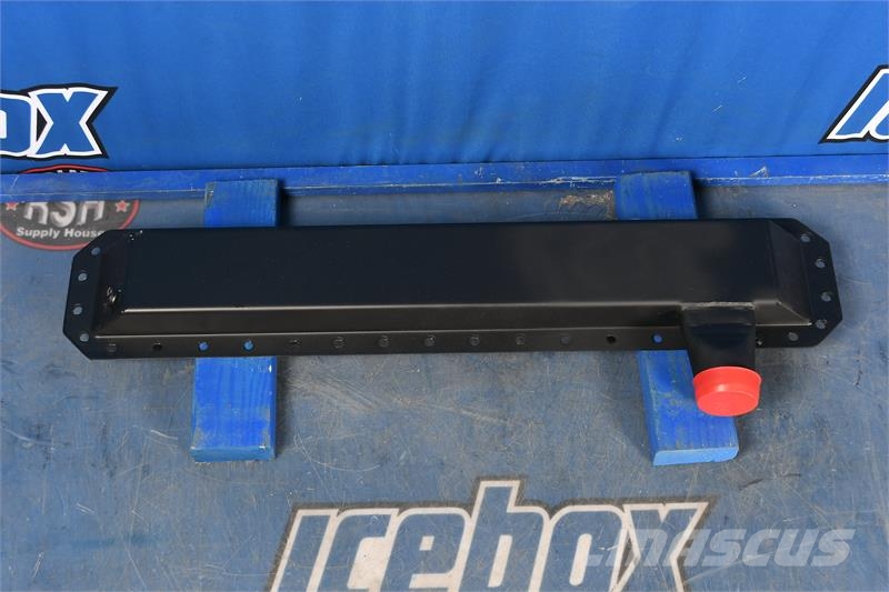 Freightliner Cross Flow Tank # 601476 Радиатори
