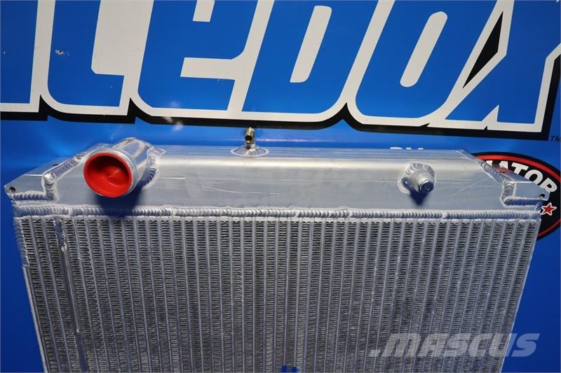 Freightliner Fed Ex , Ultimaster Stepvan, M Radiator # 601078 Радіатори