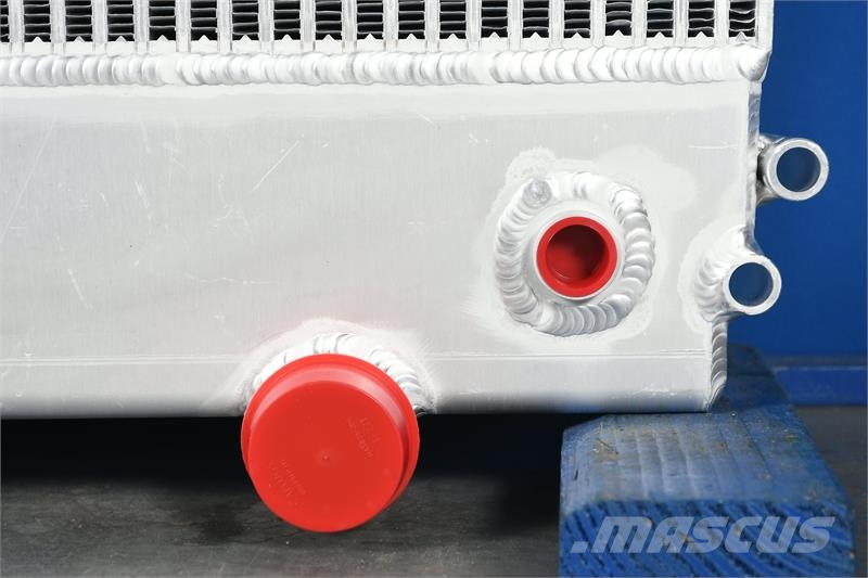 Freightliner FL50, FL60, FL70, FL80, FL90 Radiator # 601493 Radijatori