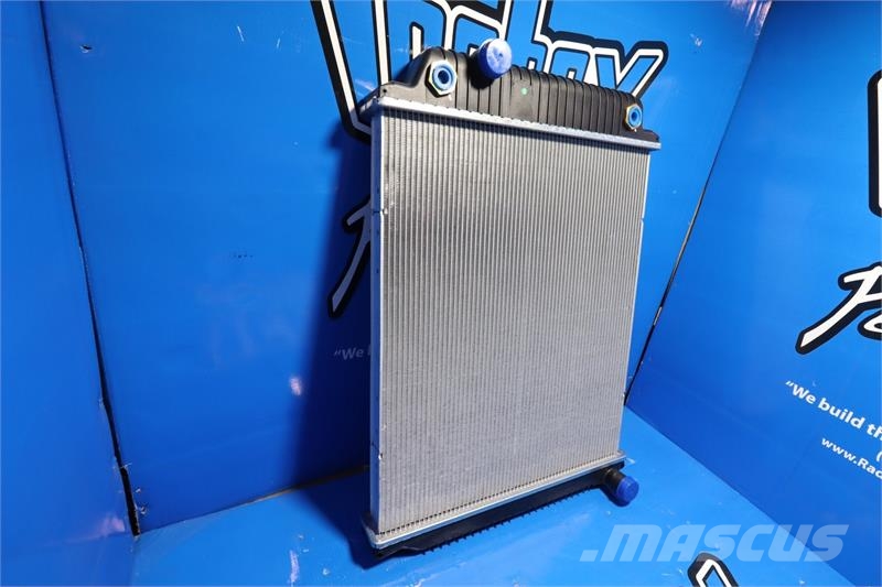 Freightliner FLT Radiator # 700022 Radiators