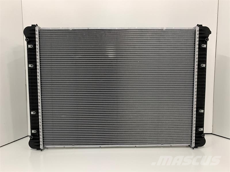 Freightliner M-2 Business Class Radiator # 601178 ラジエター