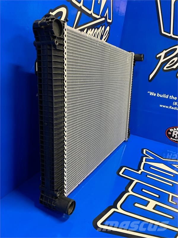 Freightliner M-2 Business Class Radiator # 601178 ラジエター