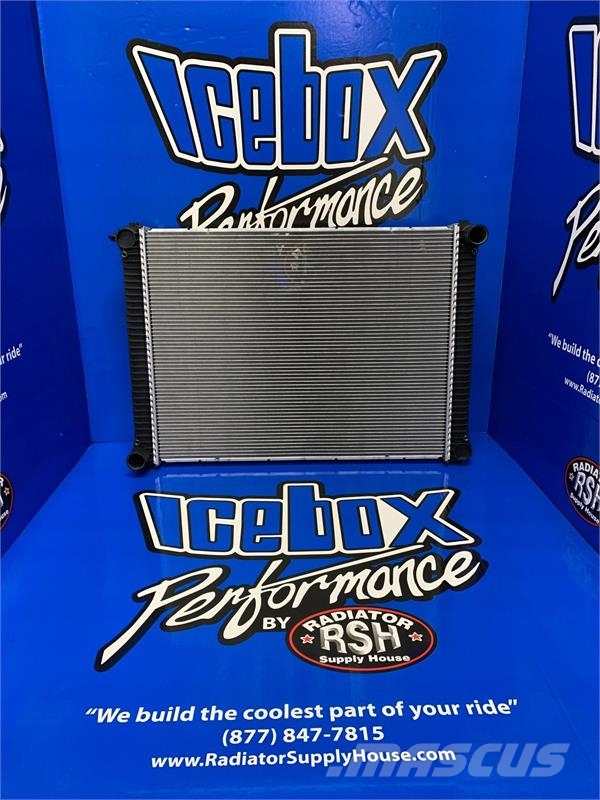 Freightliner M-2 Business Class Radiator # 601178 ラジエター