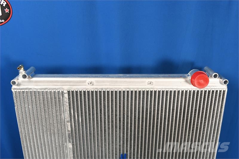 Freightliner M-2 Radiator # 601223 Радиатори