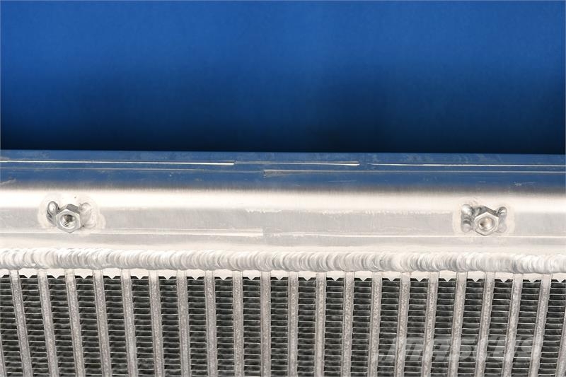 Freightliner M-2 Radiator # 601223 Радиатори