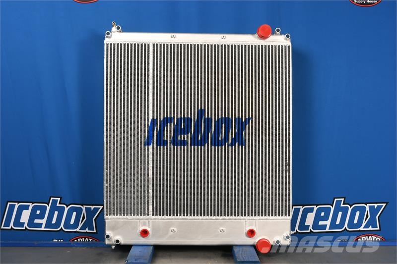 Freightliner M-2 Radiator # 601223 Радиатори
