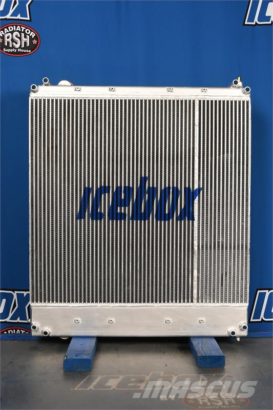 Freightliner M-2 Radiator # 601223 Радиатори