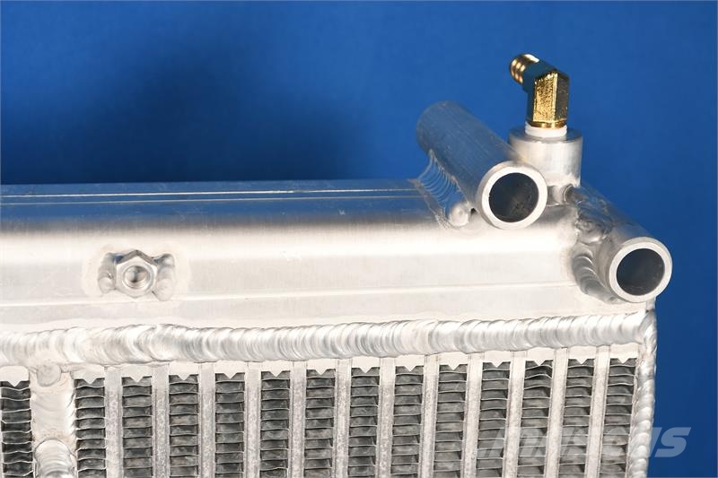 Freightliner M-2 Radiator # 601223 Радиатори