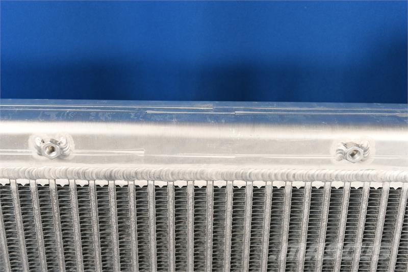 Freightliner M-2 Radiator # 601223 Радиатори