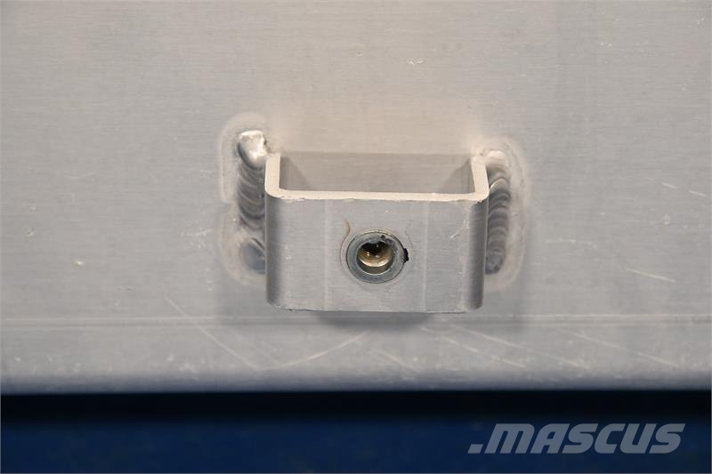 Freightliner M2, 106 Radiator # 601498 Radiaatorid