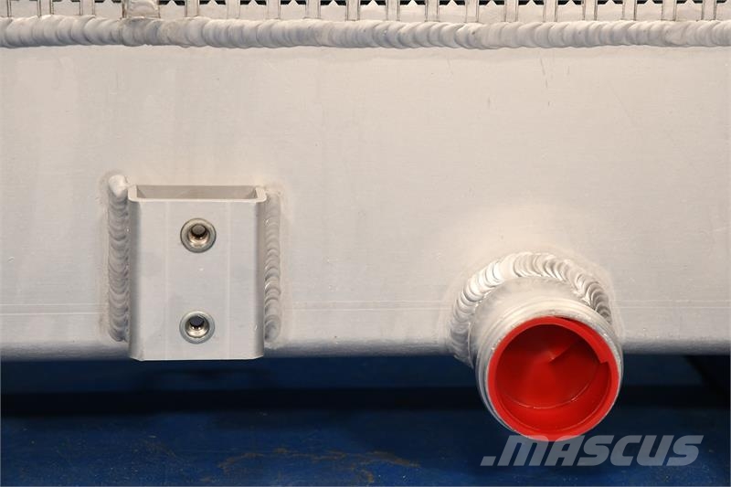 Freightliner M2, 106 Radiator # 601498 Radiaatorid