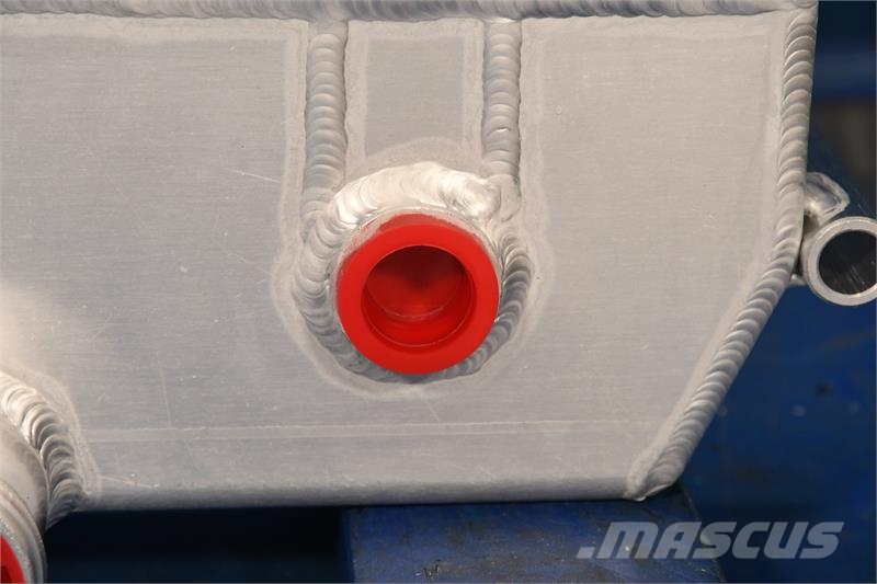 Freightliner M2, 106 Radiator # 601498 Radiaatorid
