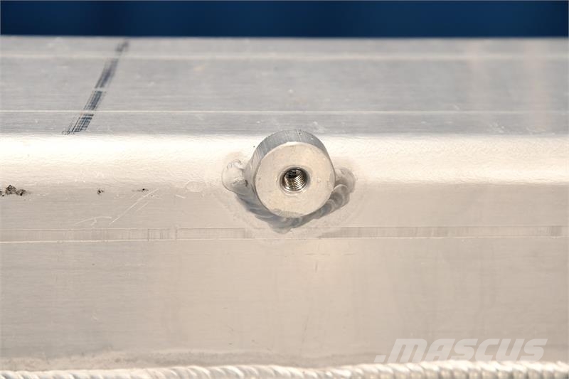 Freightliner M2, 106 Radiator # 601498 Radiaatorid