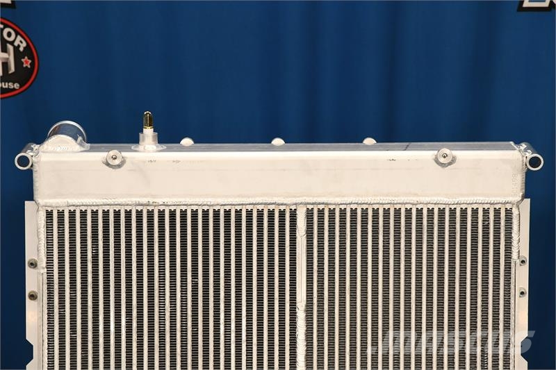 Freightliner M2, 106 Radiator # 601498 Radiaatorid