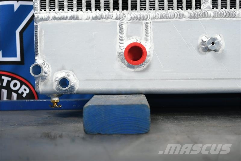 Freightliner M2 106 Radiator # 601615 ラジエター