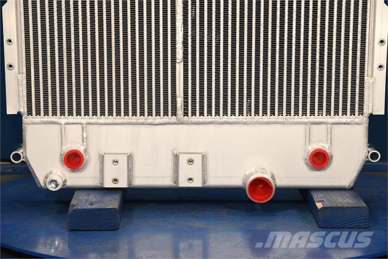 Freightliner M2, 106 Radiator # 601498 Radiaatorid