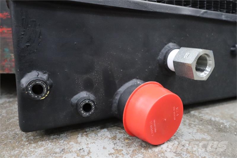 Freightliner M2 Radiator # 601151 Radiadores
